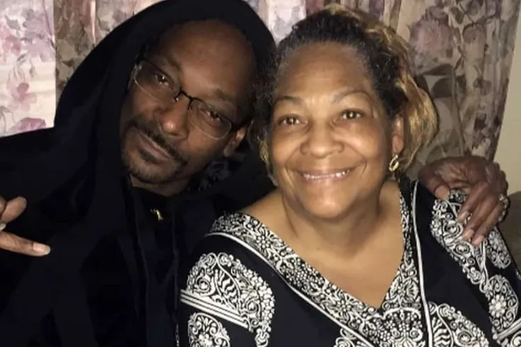 Snoop-Dogg-Bererly-Tate (1).jpg